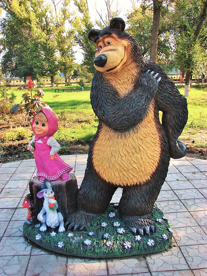 figura de Masha y el oso